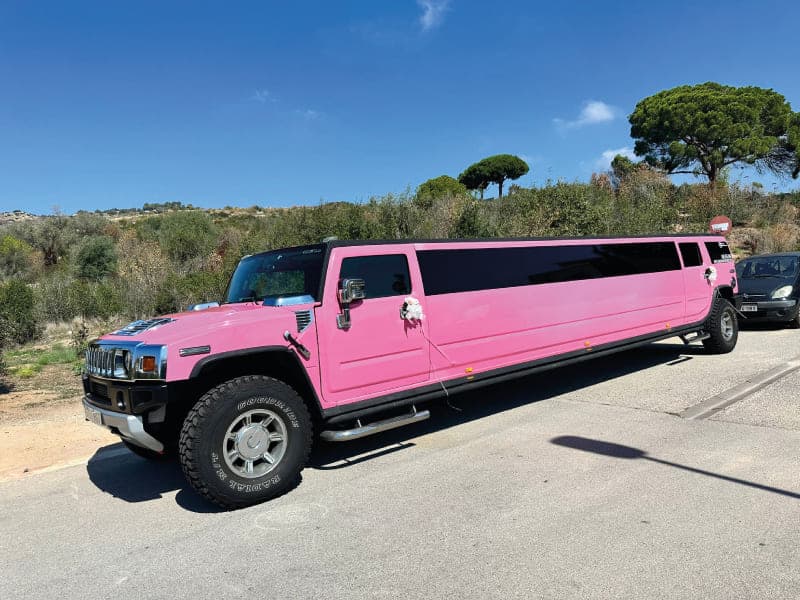 alquiler de lumusina hummer rosa en barcelona